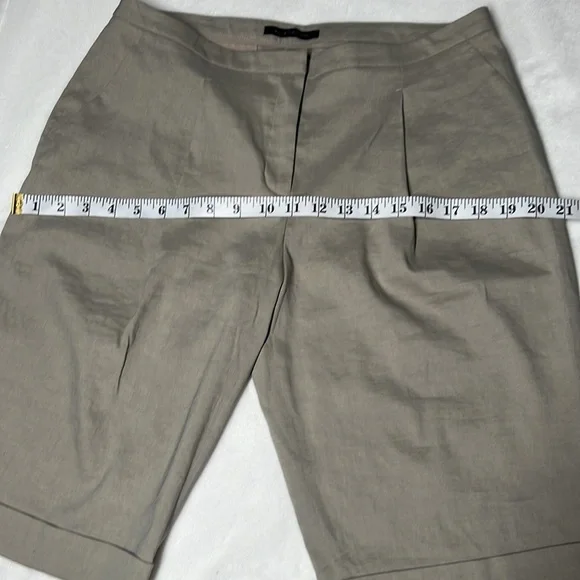 Elie Tahari woman’s linen Bermuda Short. Size 8. NWOT - Picture 7 of 12